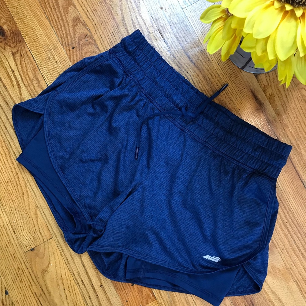 AVÍA short